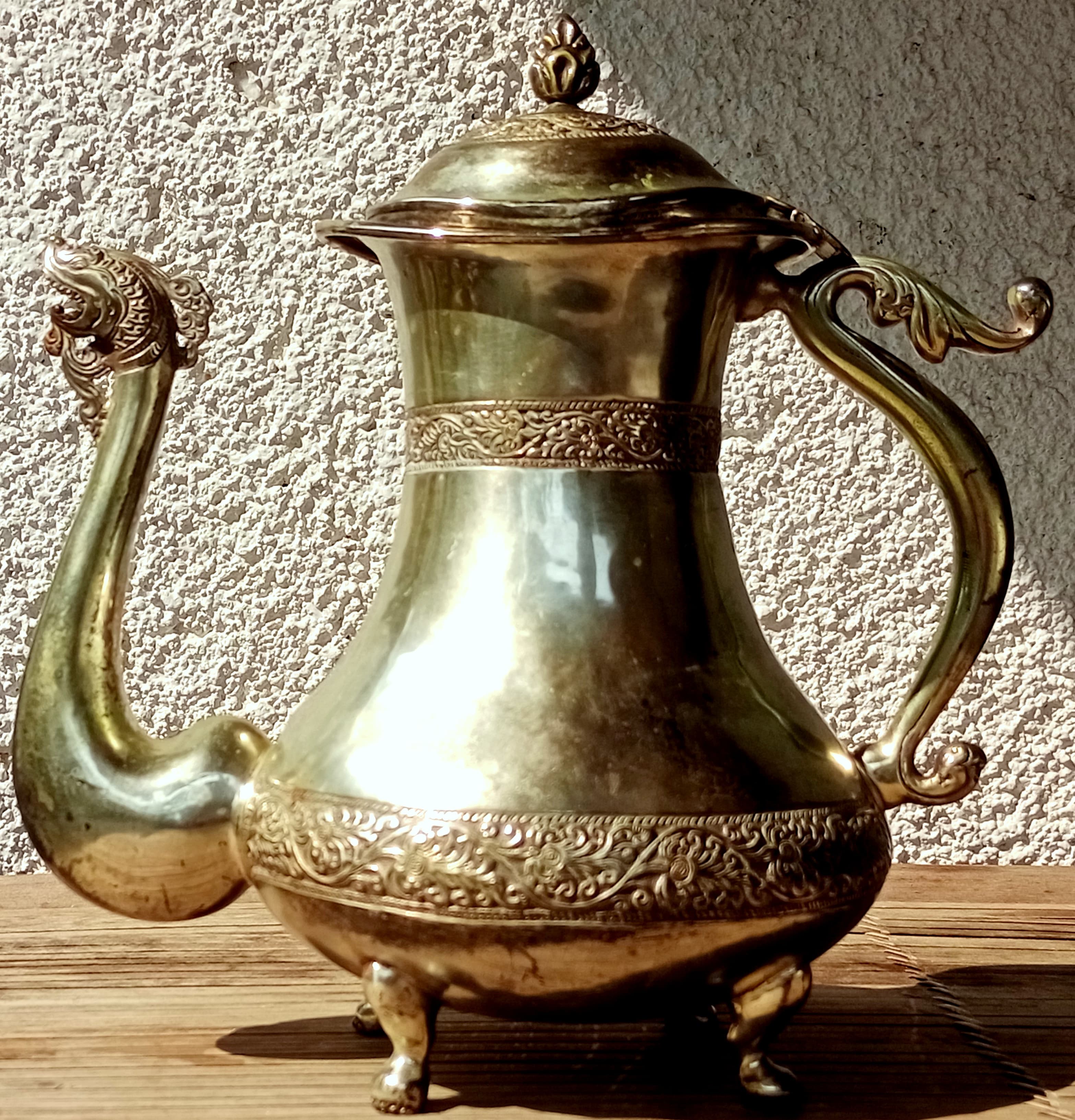 Kendiya - traditional bronze vessel